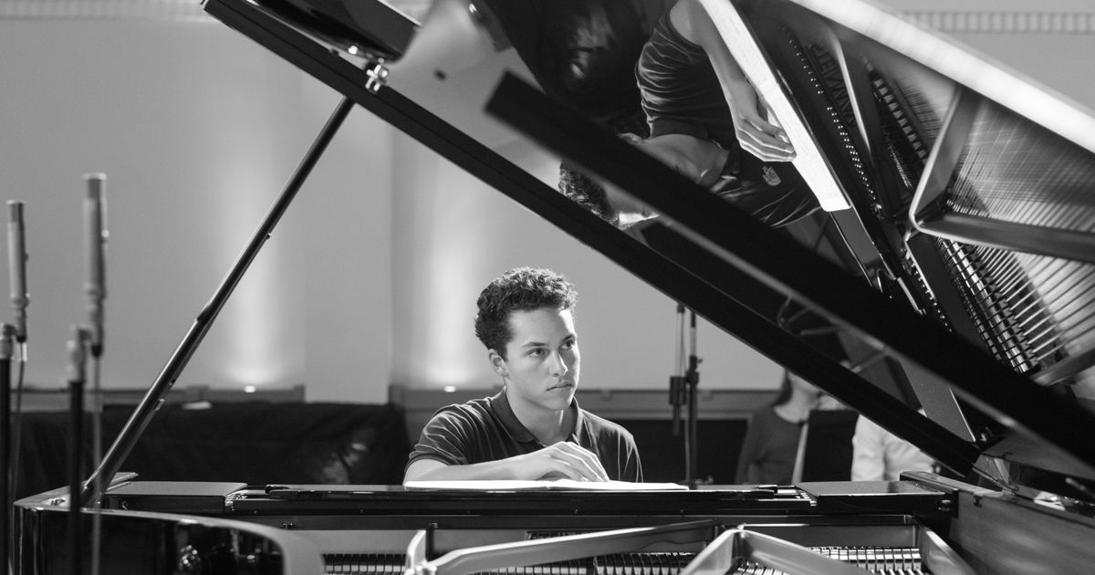 Nikola Meeuwsen - piano — Kamermuziek Wageningen